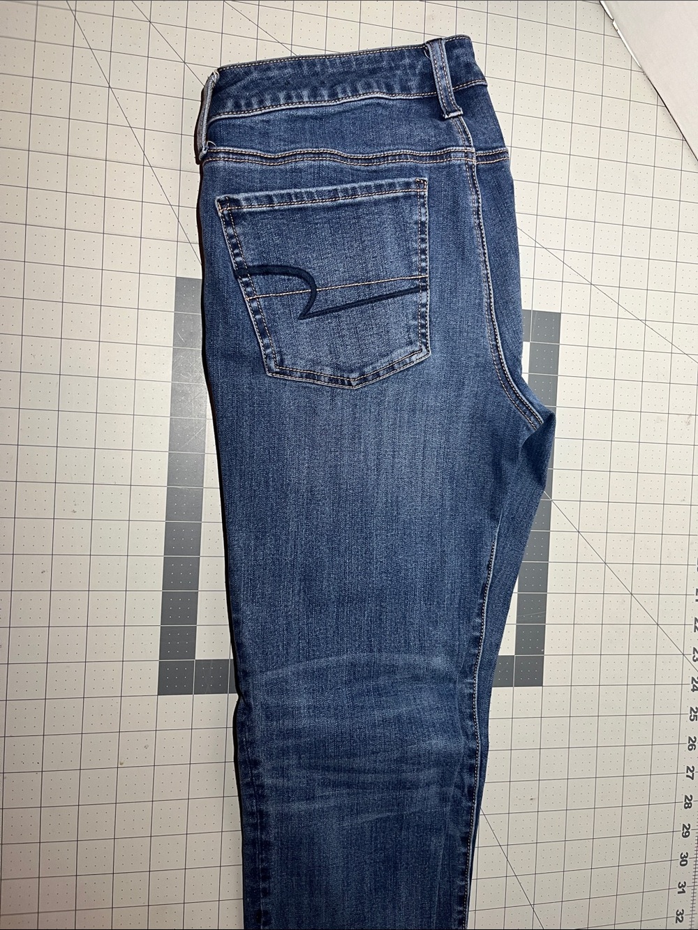 American Eagle Outfitters Dark Blue Women's Skinny Jeans - Picture 8 of 9